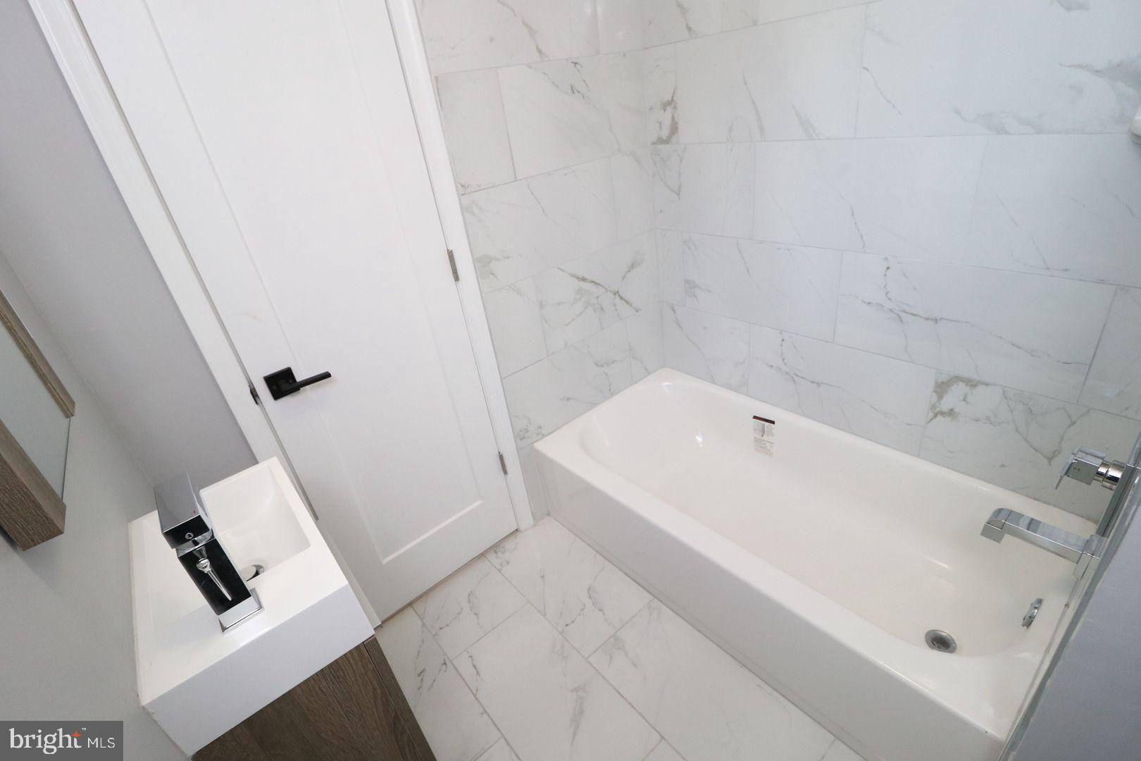 GRAYS FERRY - Residential