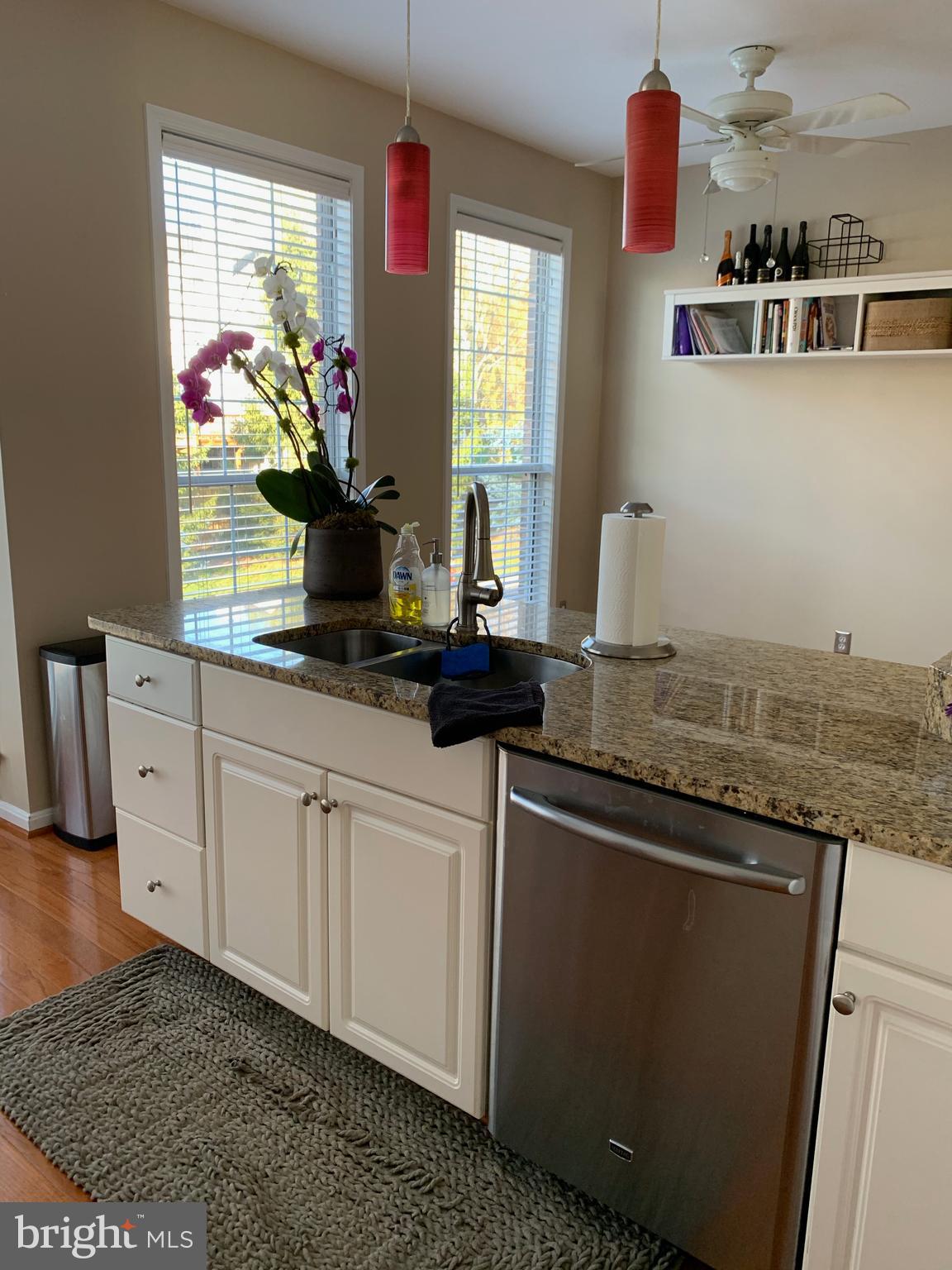 CASCADES - Residential Lease