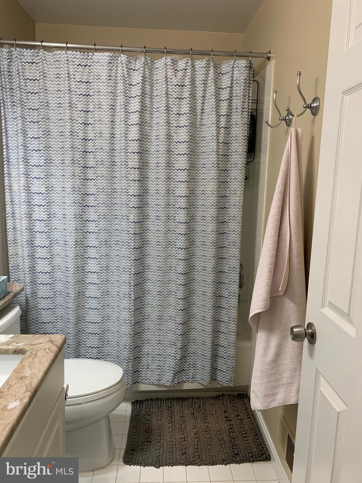 CASCADES - Residential Lease