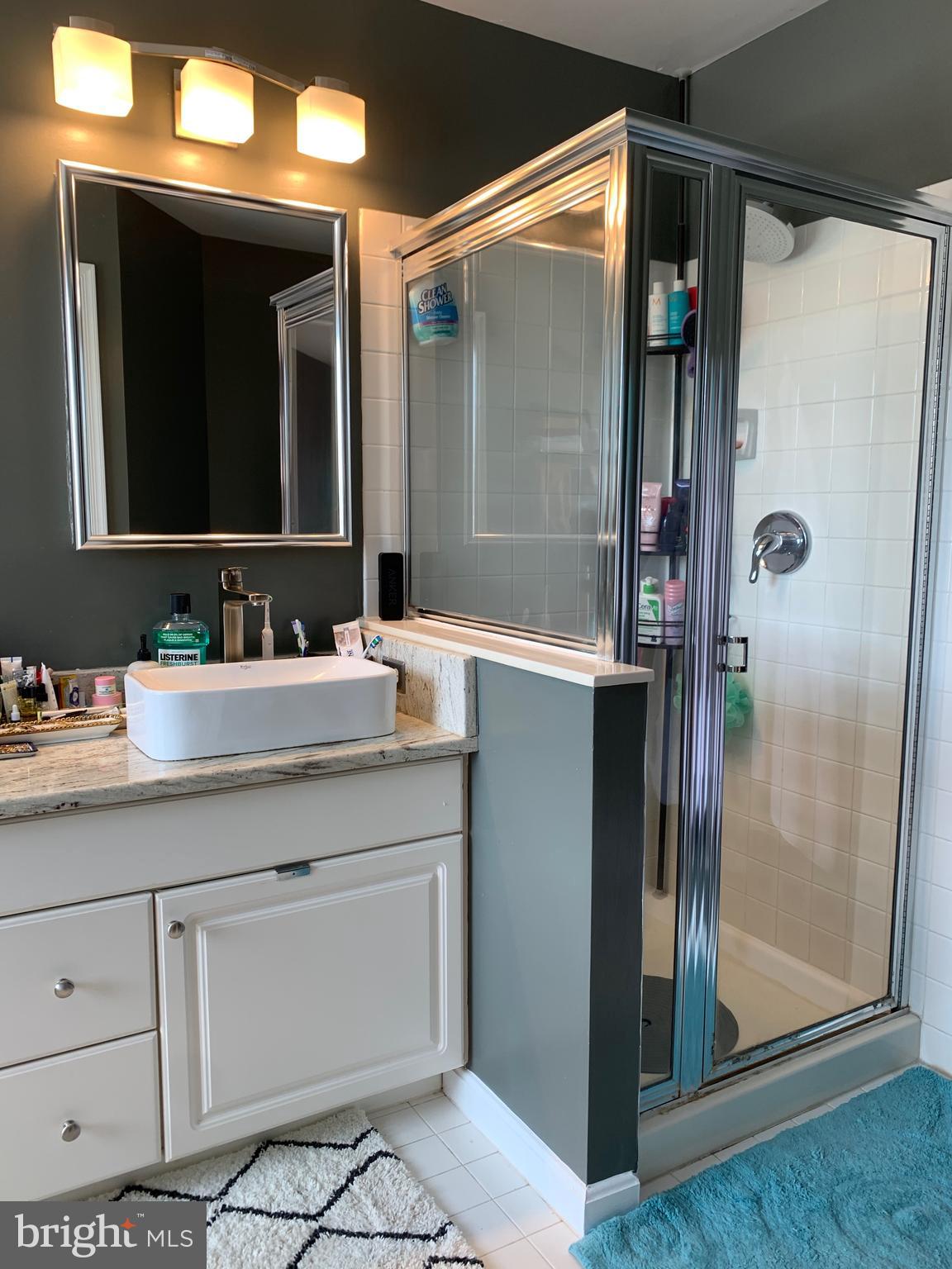 CASCADES - Residential Lease