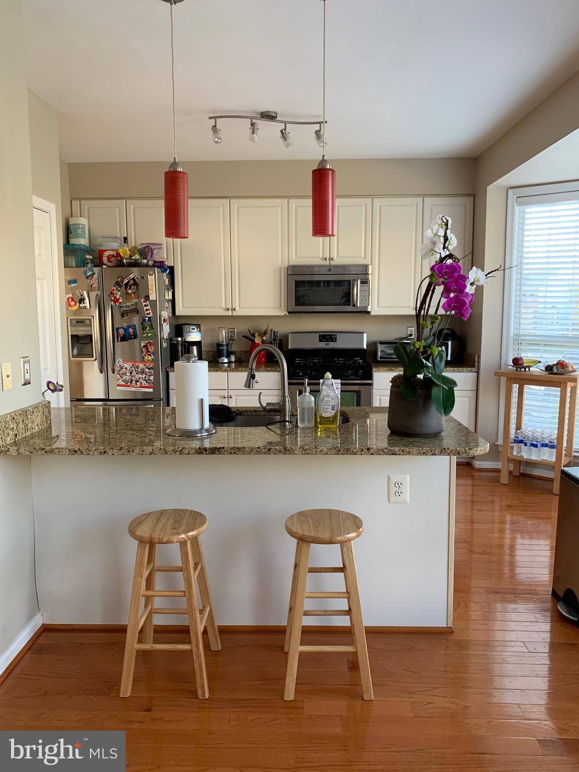 CASCADES - Residential Lease