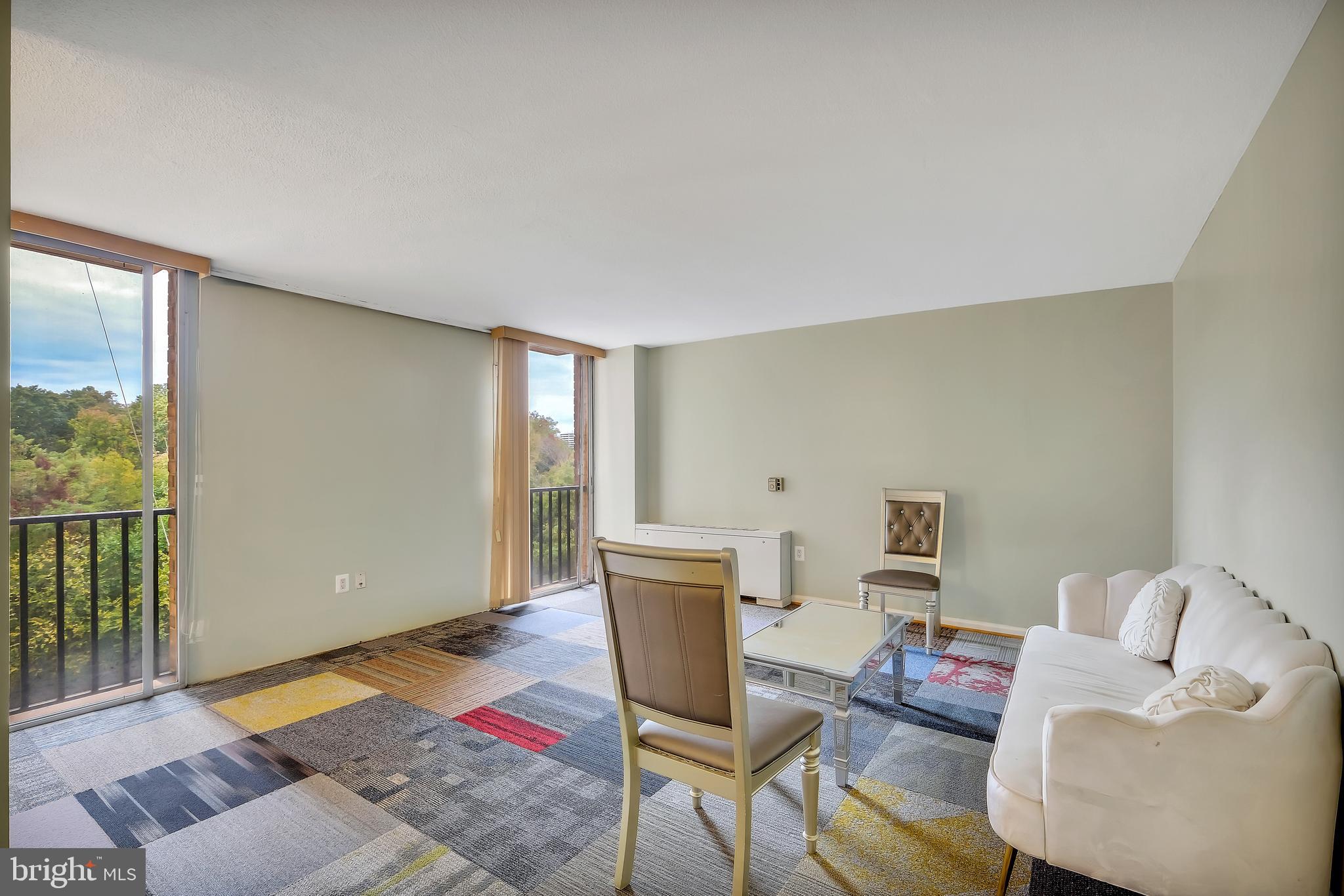 THE CARLTON - Residential