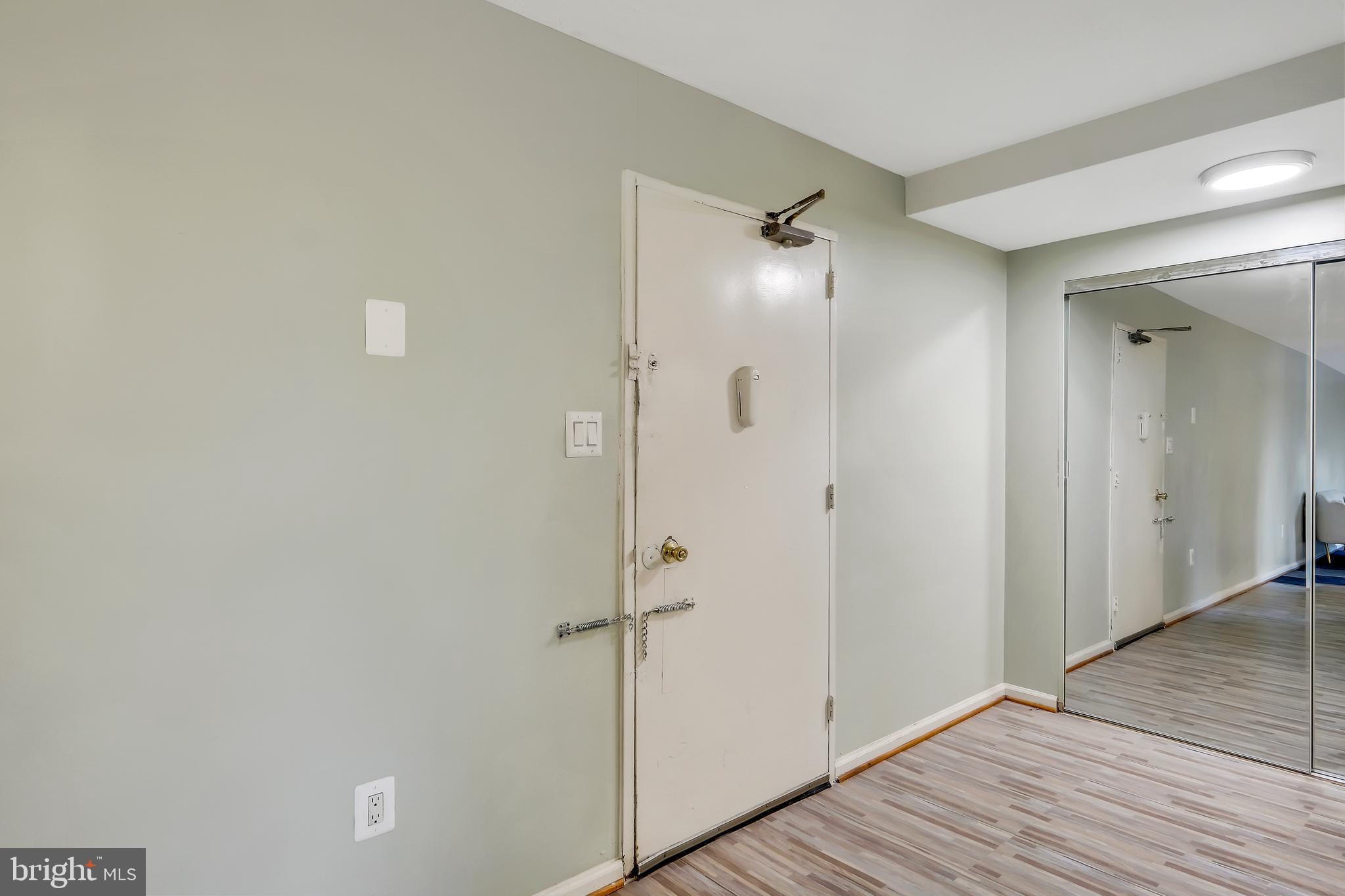 THE CARLTON - Residential