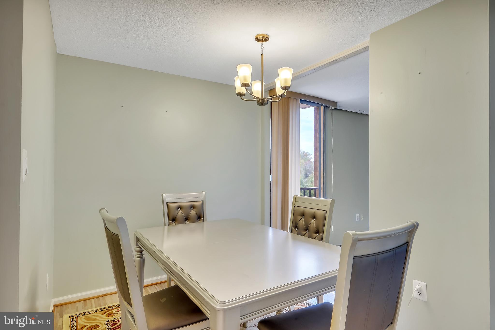 THE CARLTON - Residential