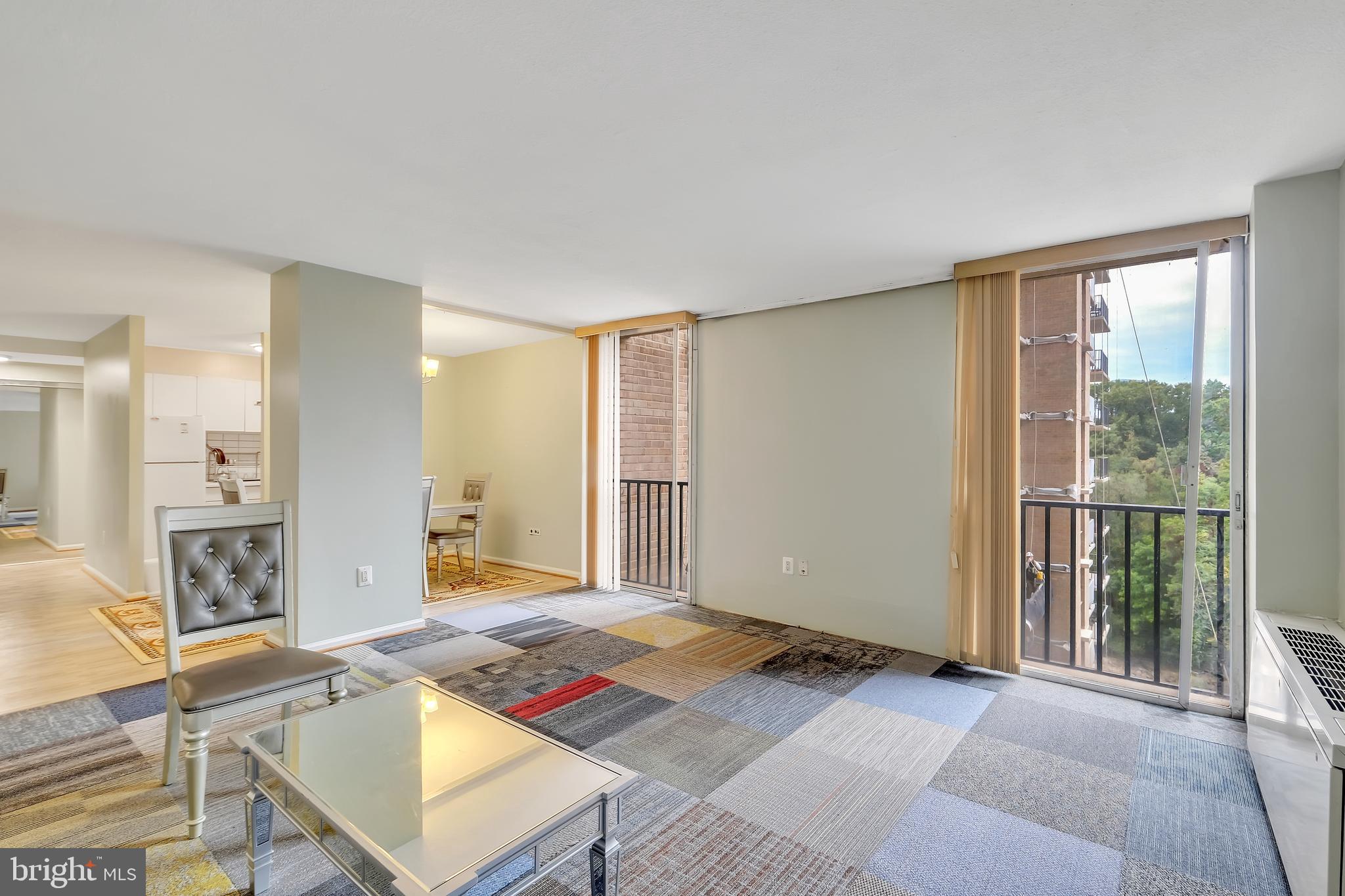 THE CARLTON - Residential