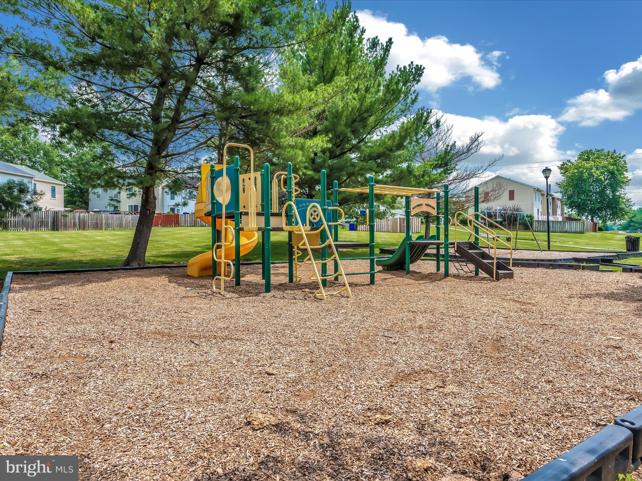 ROBIN MEADOWS - Residential