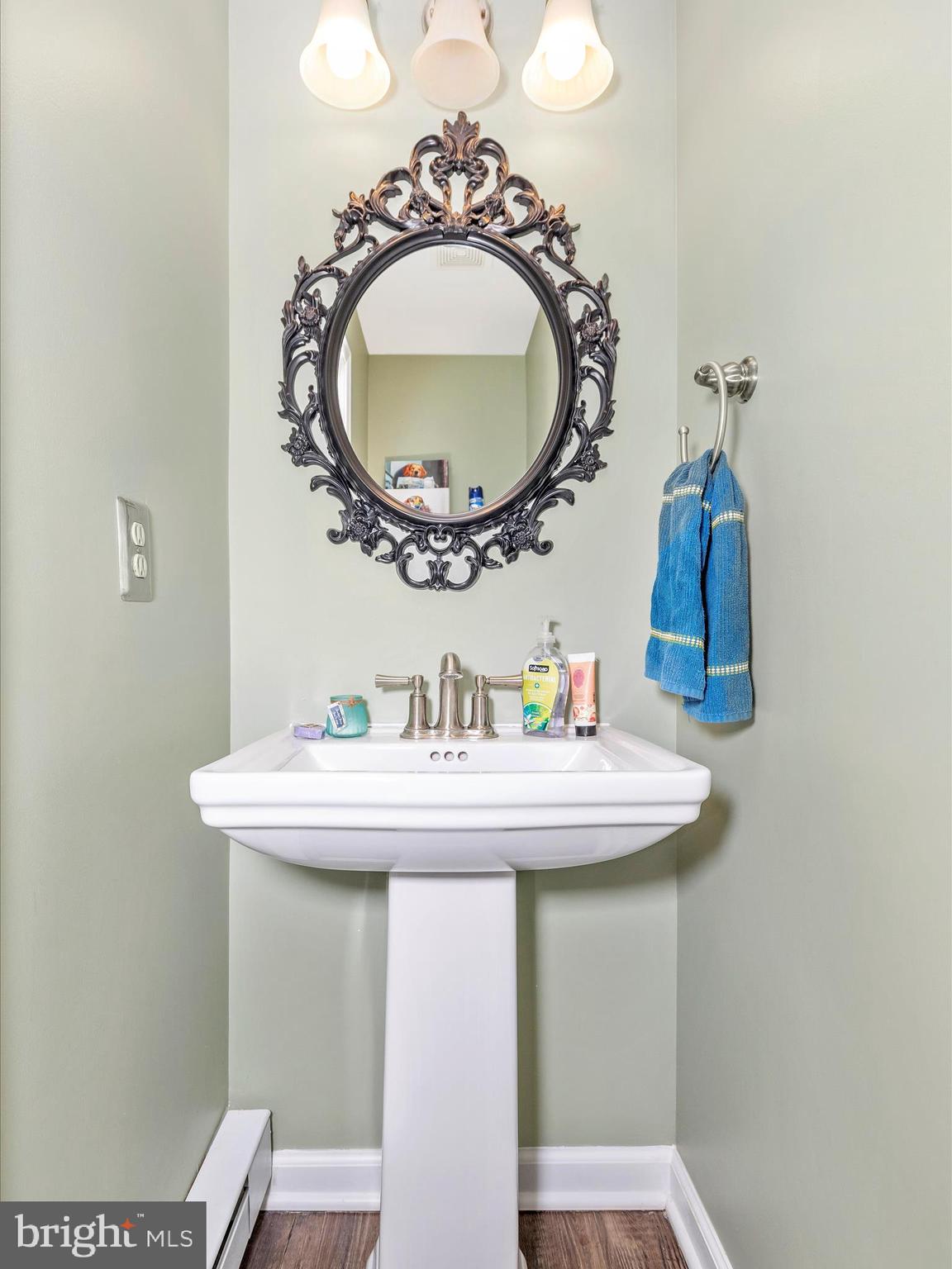 ROBIN MEADOWS - Residential