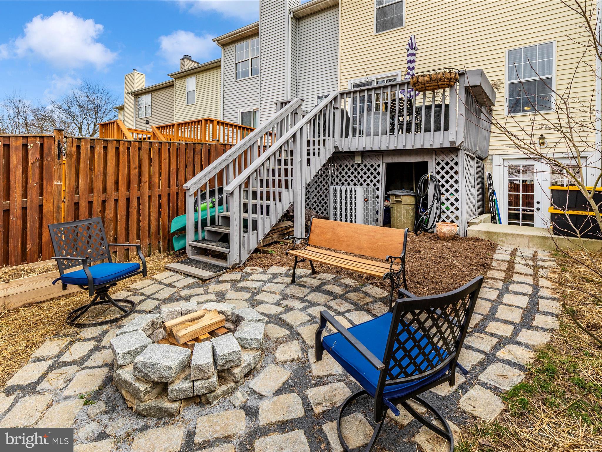 ROBIN MEADOWS - Residential