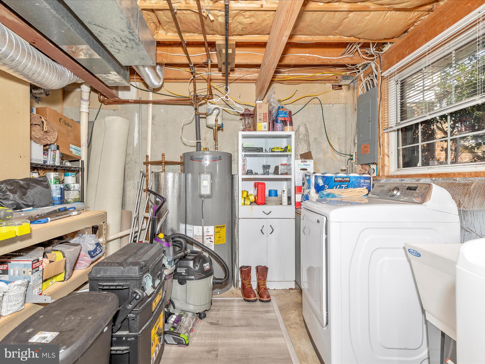 ROBIN MEADOWS - Residential