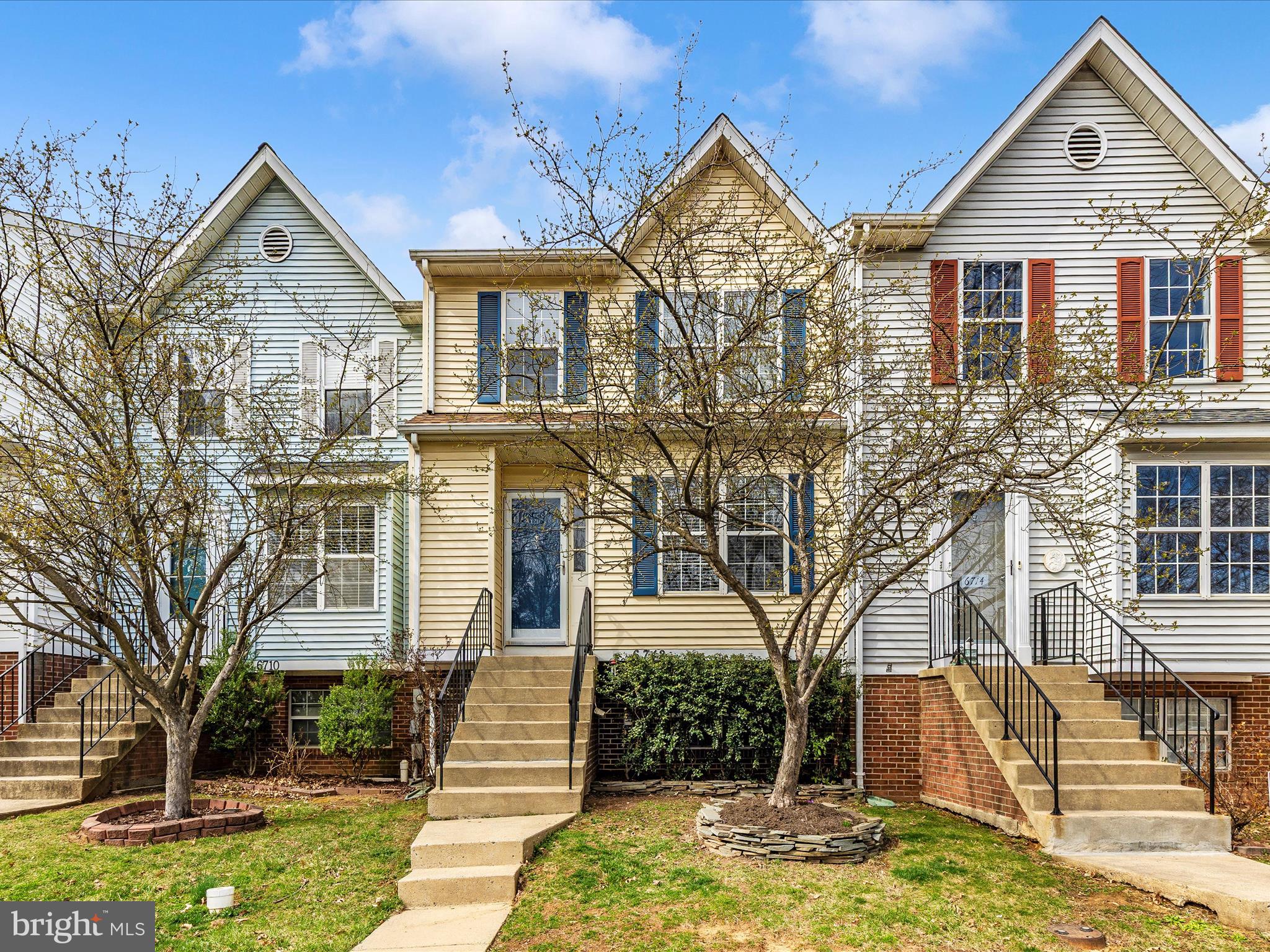 ROBIN MEADOWS - Residential