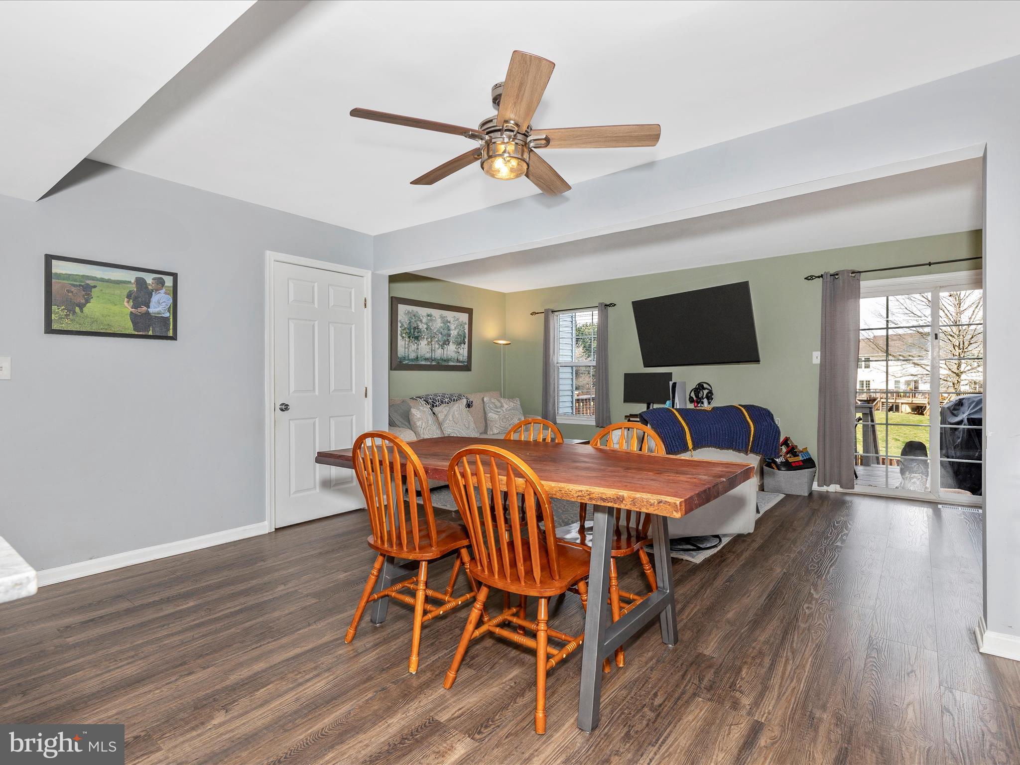 ROBIN MEADOWS - Residential