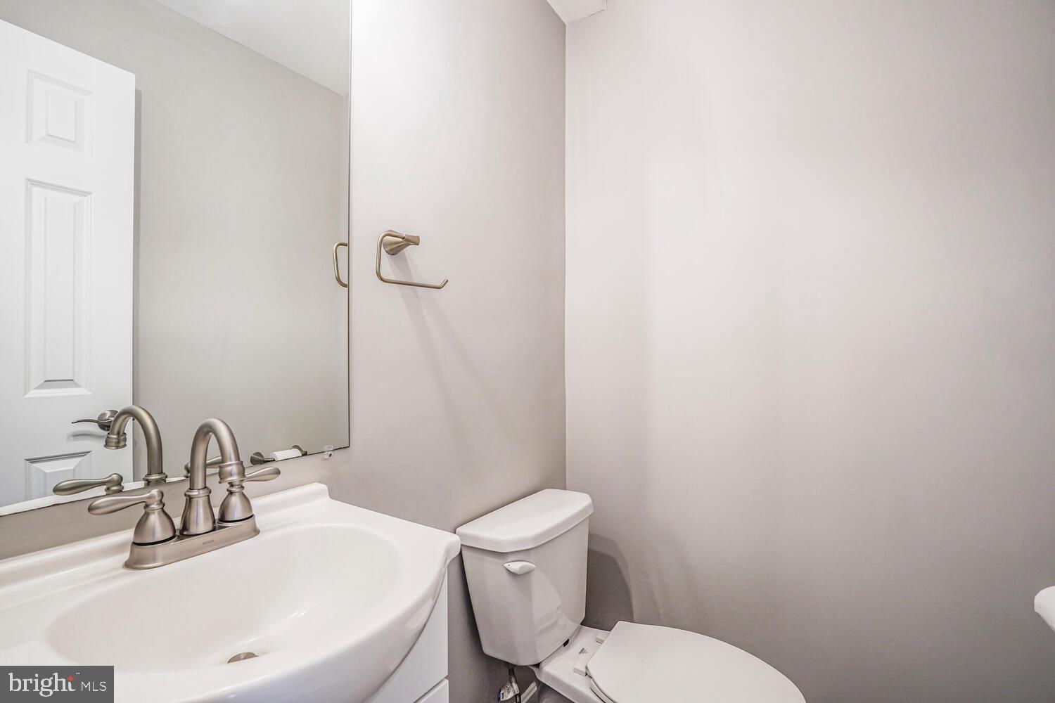 CLARKES LANDING - Residential