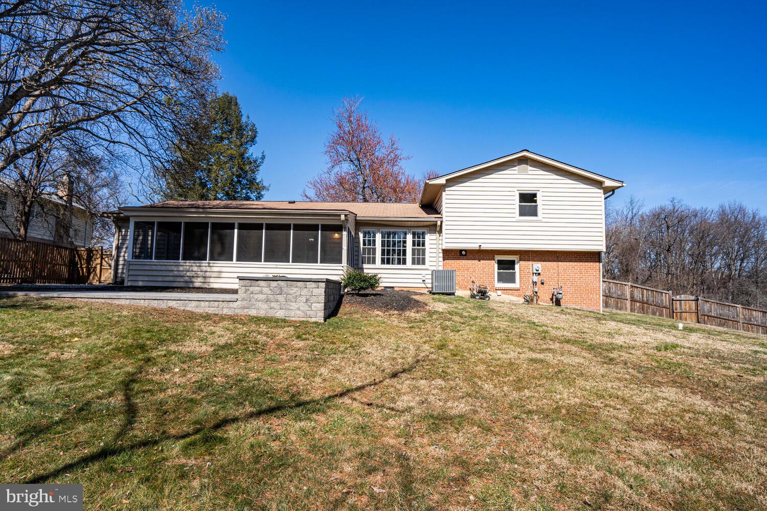 CLARKES LANDING - Residential