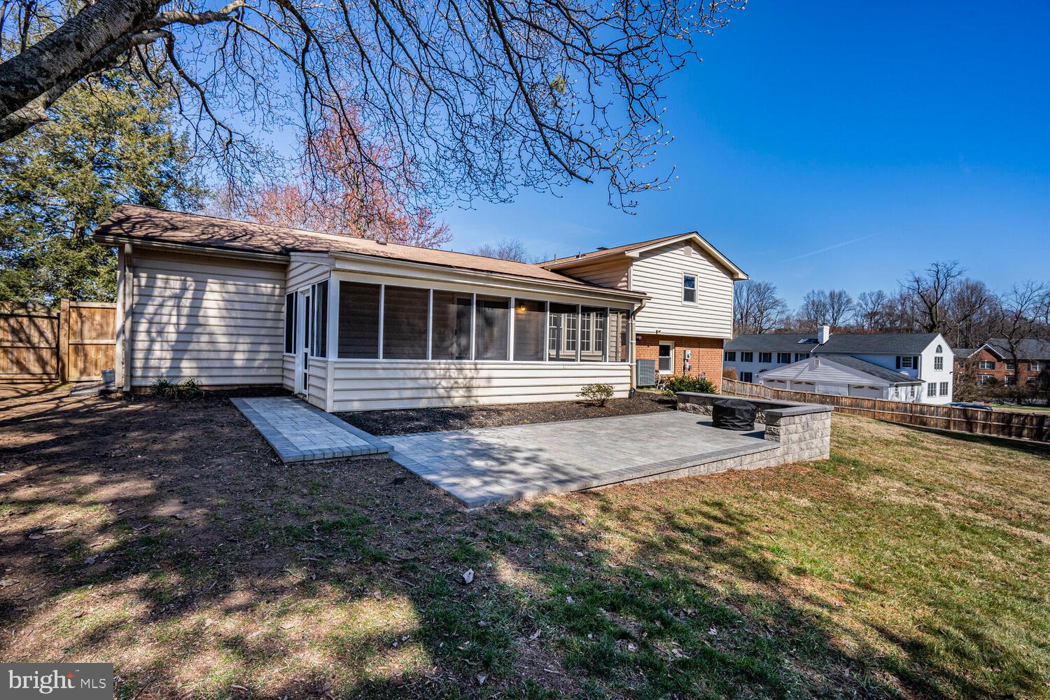 CLARKES LANDING - Residential