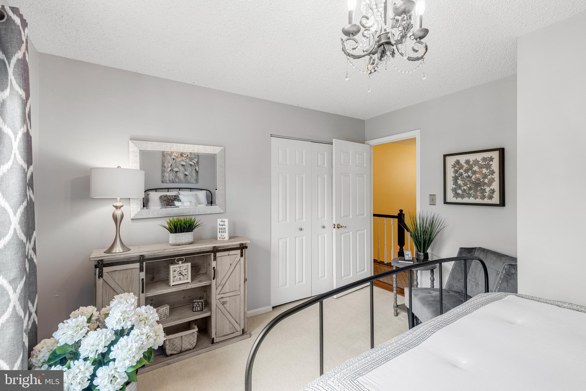 HUNT RIDGE - Residential