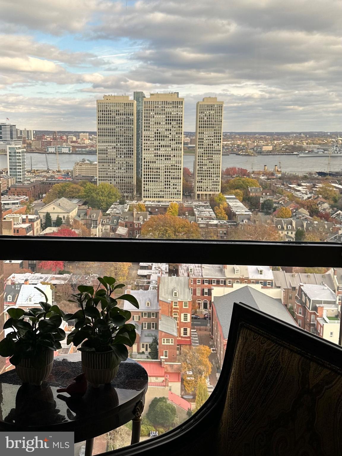 WASHINGTON SQ - Residential