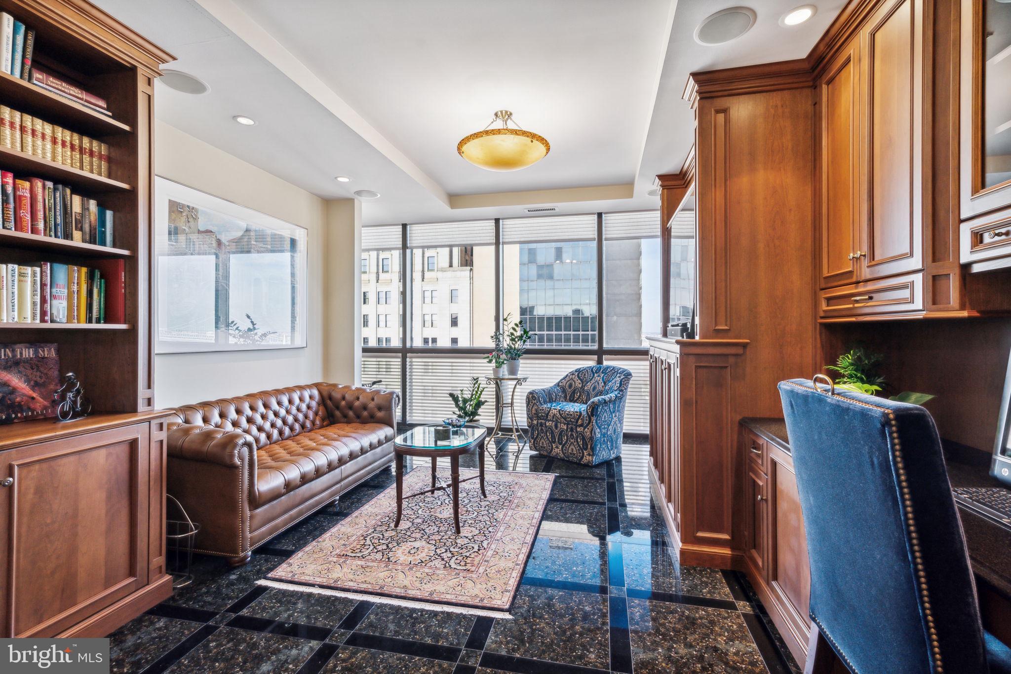 WASHINGTON SQ - Residential