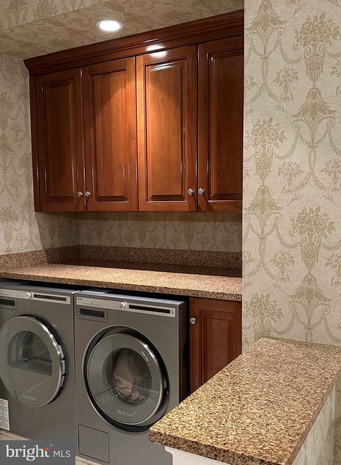 WASHINGTON SQ - Residential