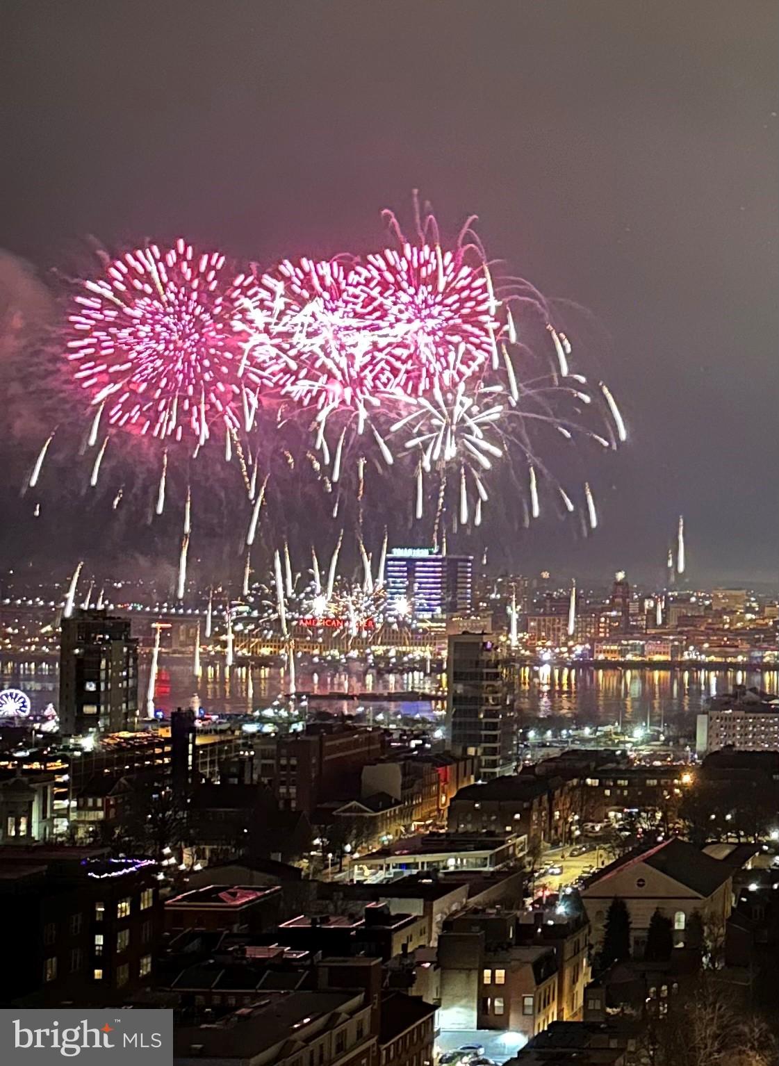 WASHINGTON SQ - Residential