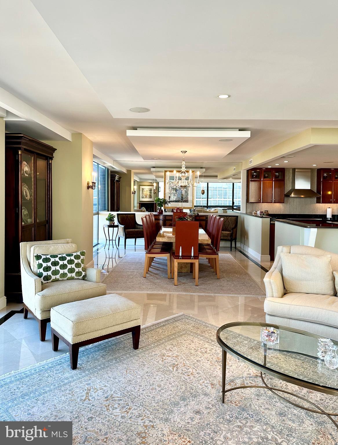 WASHINGTON SQ - Residential