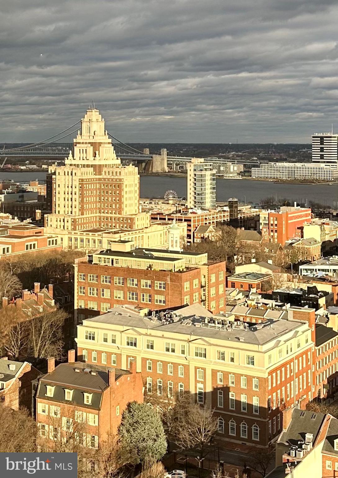 WASHINGTON SQ - Residential
