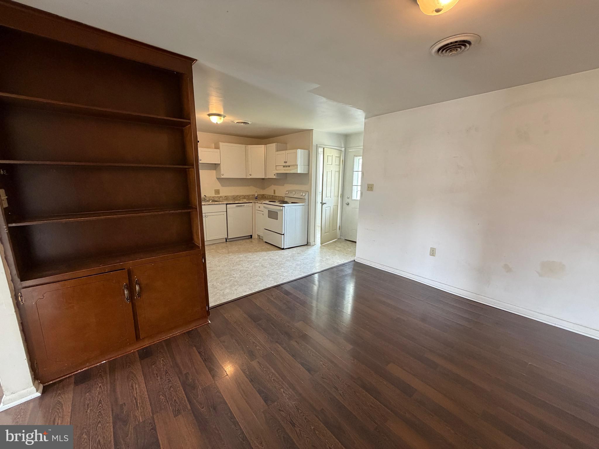 3430 GREGWAY DRIVE