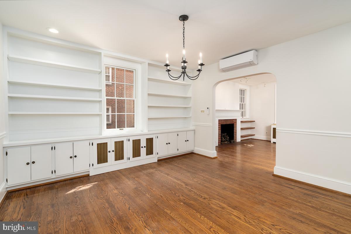 ROSEMONT - Residential