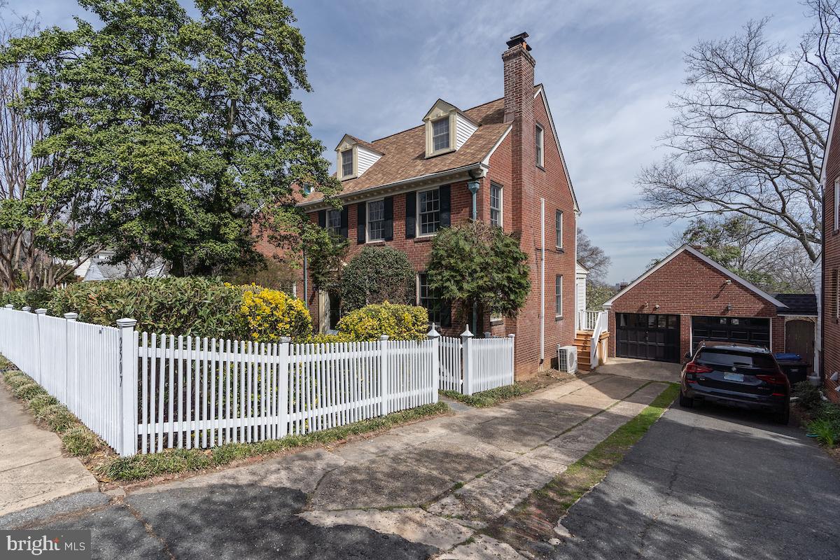 ROSEMONT - Residential