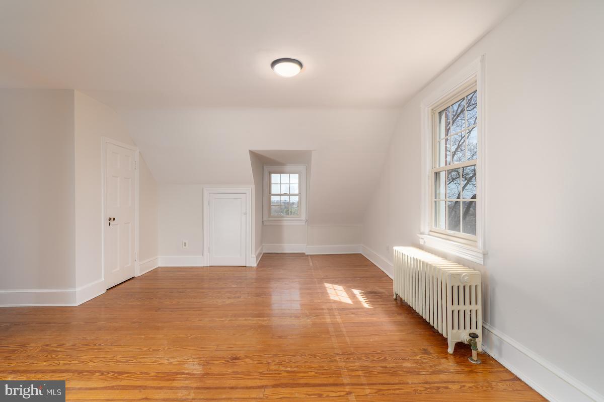 ROSEMONT - Residential