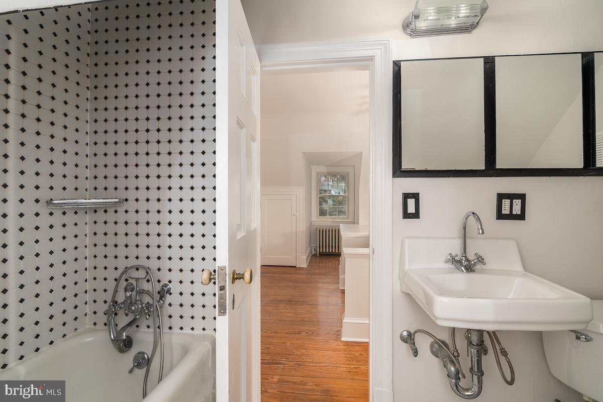 ROSEMONT - Residential