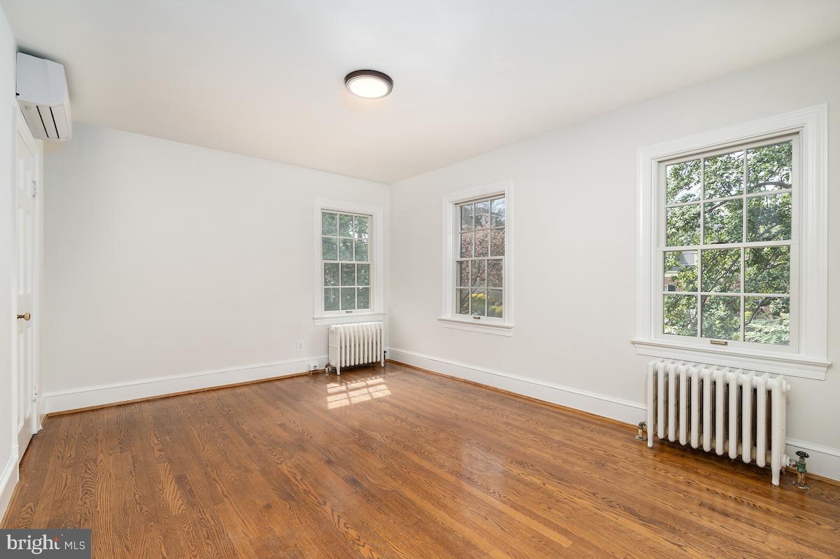 ROSEMONT - Residential