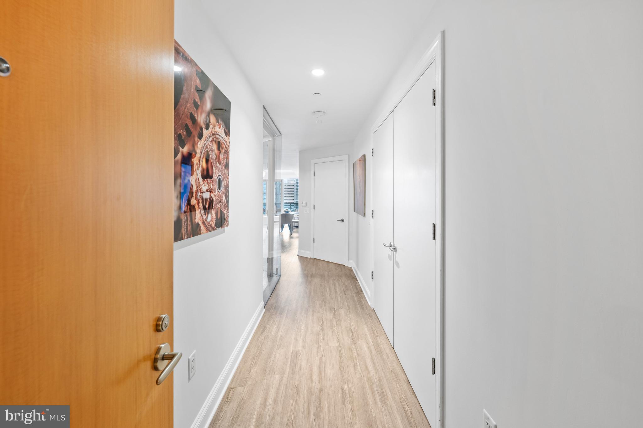 TURNBERRY TOWER - Residential