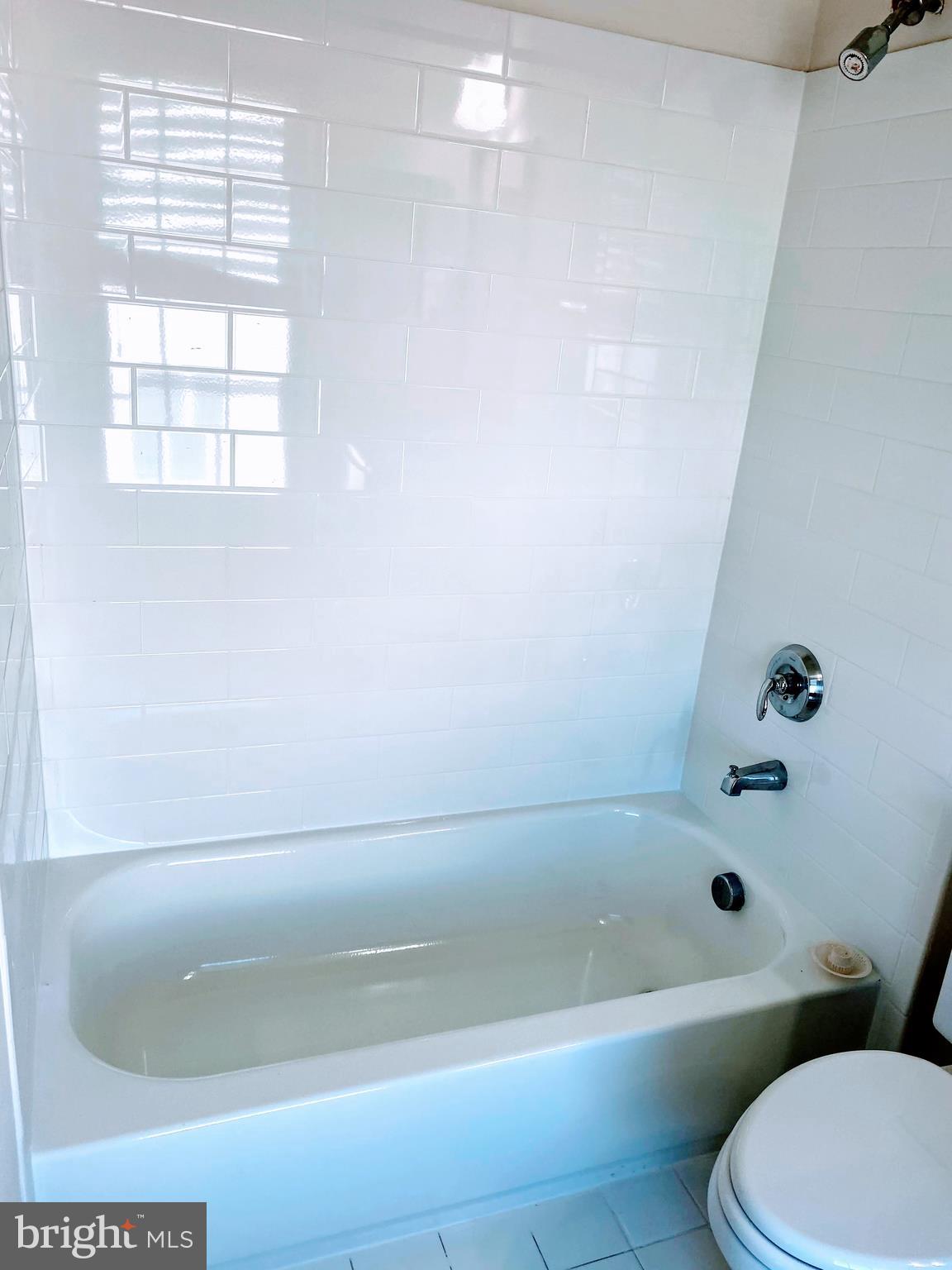 AMBERLEA AT SOUTH RIDING - Residential Lease