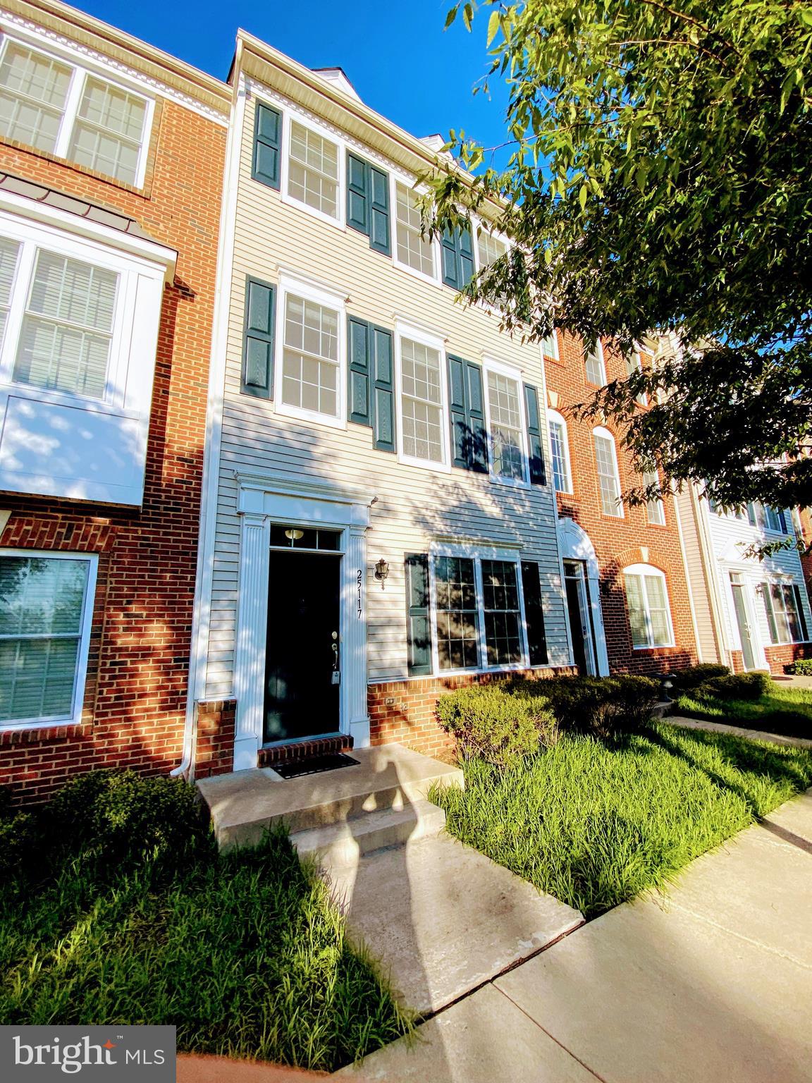 AMBERLEA AT SOUTH RIDING - Residential Lease