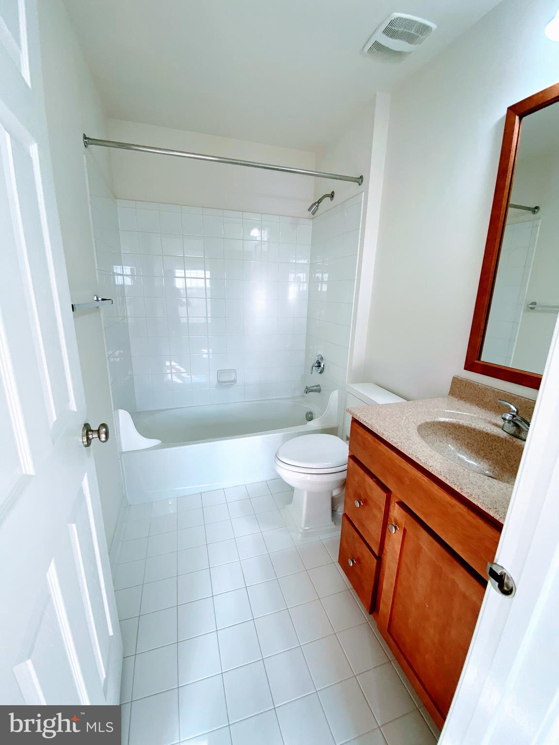 AMBERLEA AT SOUTH RIDING - Residential Lease