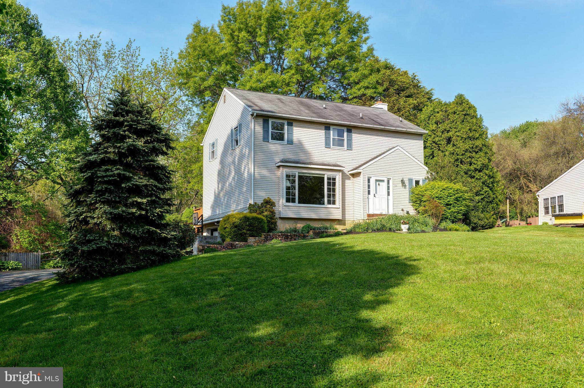 SURREY RIDGE - Residential