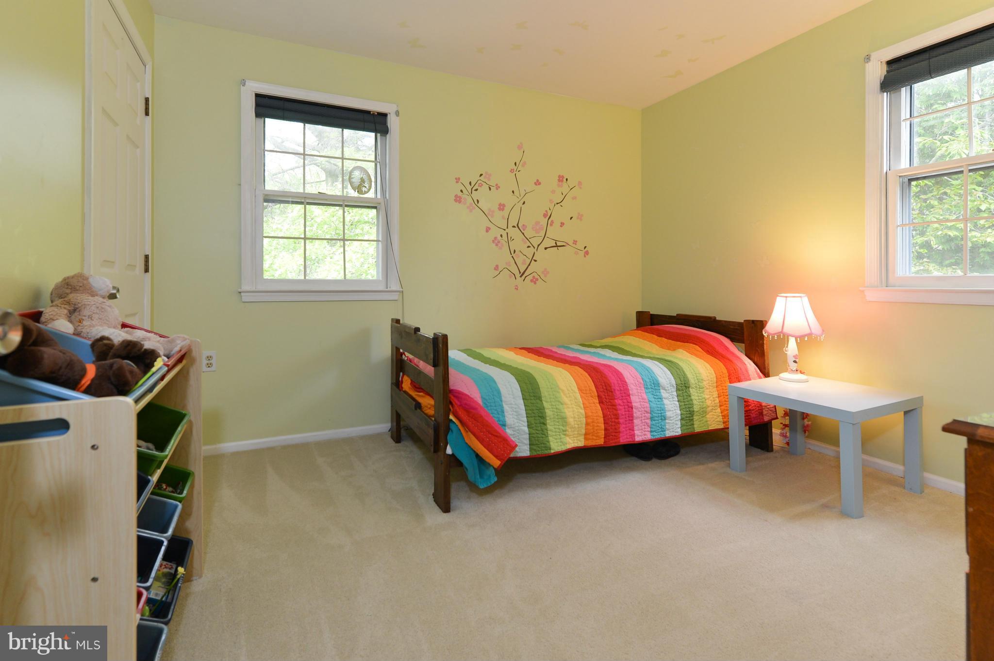 SURREY RIDGE - Residential