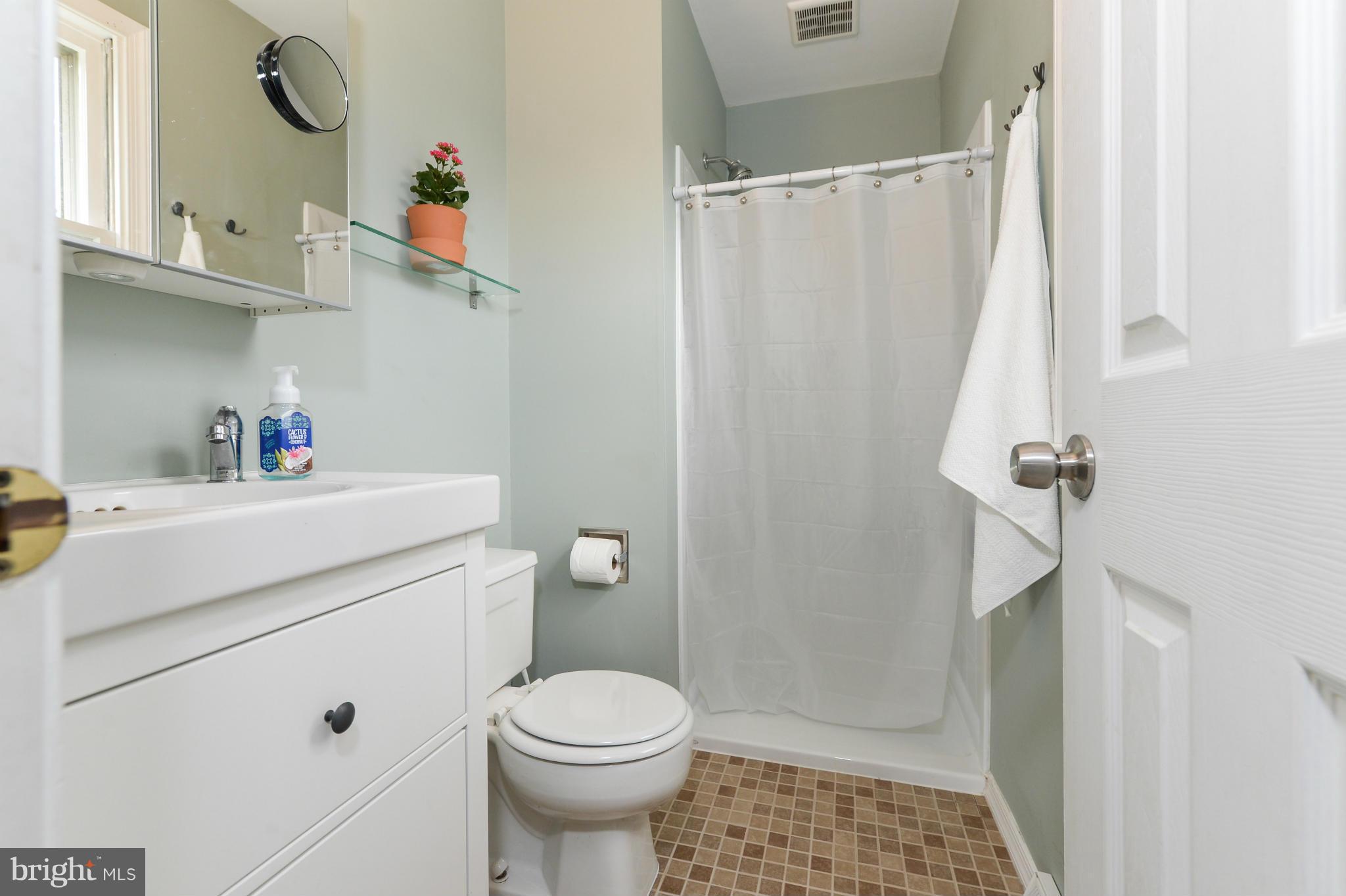 SURREY RIDGE - Residential