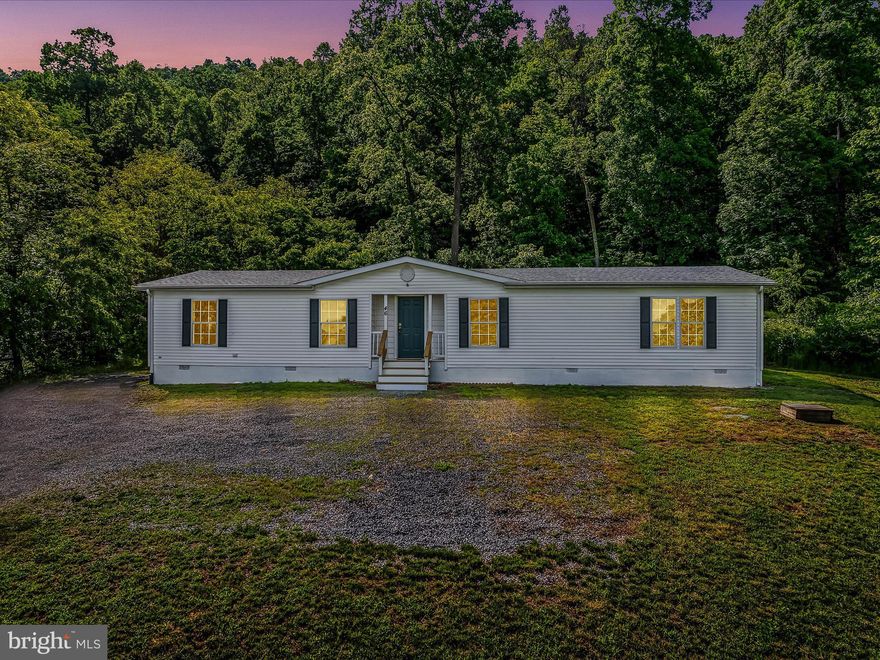 Fully Remodeled in 2025 | New Roof | 6+ UNRESTRICTED Acres | Scenic Mountain Views|No HOA

Welcome to your dream retreat! This fully renovated 3-bedroom, 2-bathroom home sits on over 6 unrestricted acres with breathtaking views and ultimate freedom to live your way—bring your chickens, RVs, or even build a workshop!

Step inside to a brand-new interior, remodeled from top to bottom in 2025, including a new roof for added peace of mind. The thoughtfully designed floorplan features spacious bedrooms, a private primary suite, a dedicated home office, and a bright, open-concept living area—perfect for entertaining or relaxing.

Enjoy the convenience of all-new appliances, flooring, kitchen, bathrooms, and fresh paint—just move in and enjoy.

Whether you're looking for space to grow, work from home, or simply enjoy the beauty of rural living, this property checks all the boxes.

No HOA. No restrictions. Just pure potential.