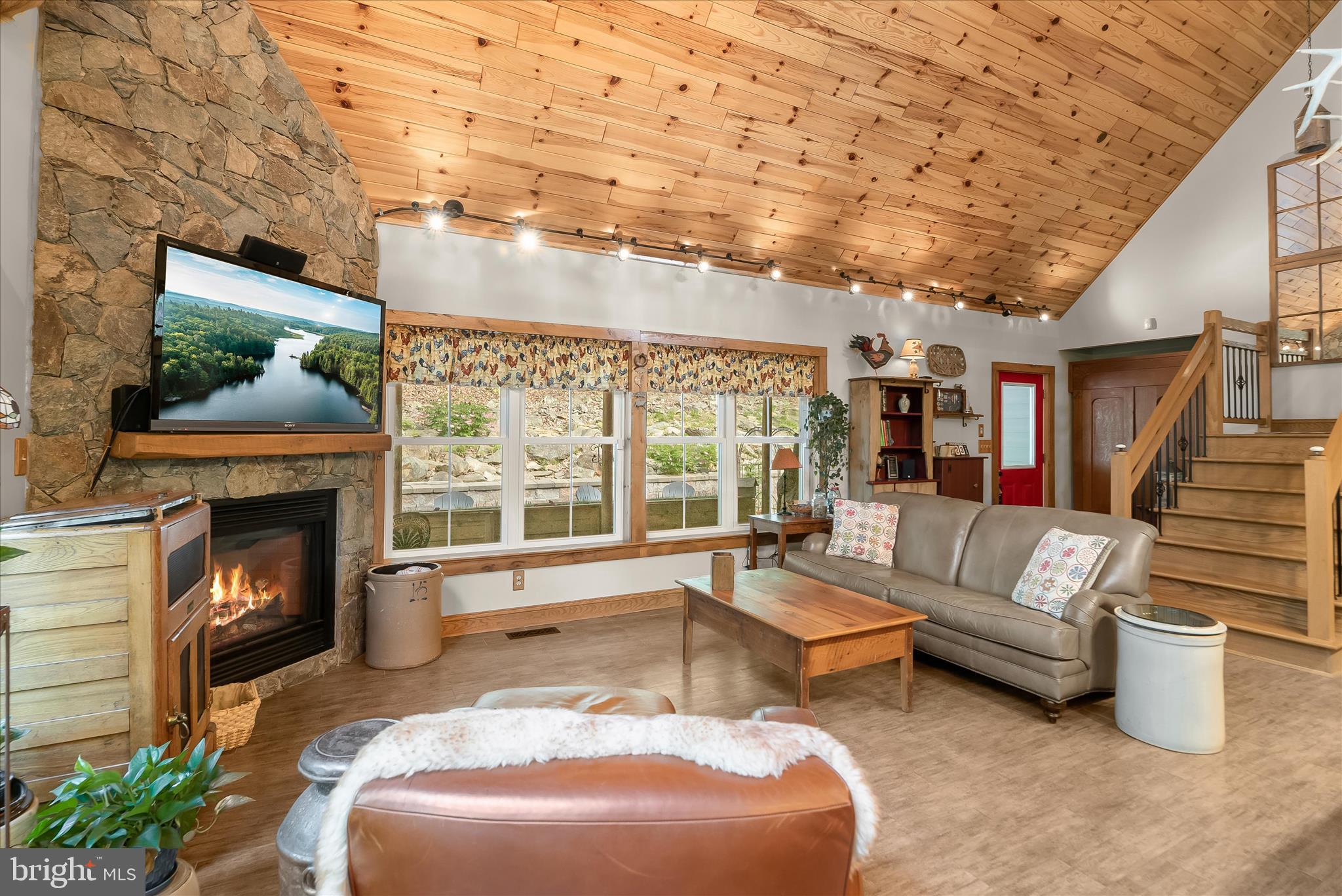 MYERSVILLE - Residential