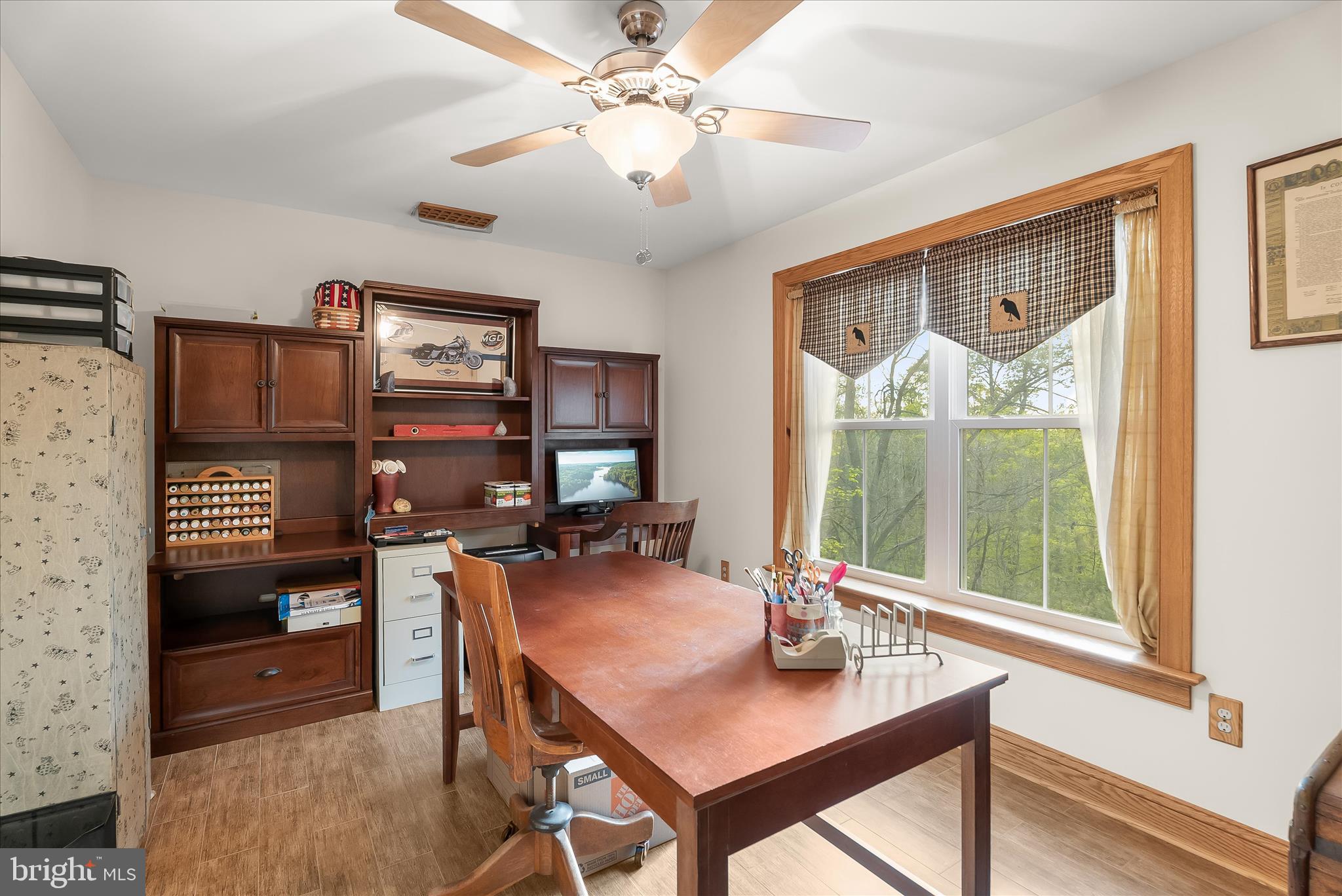 MYERSVILLE - Residential