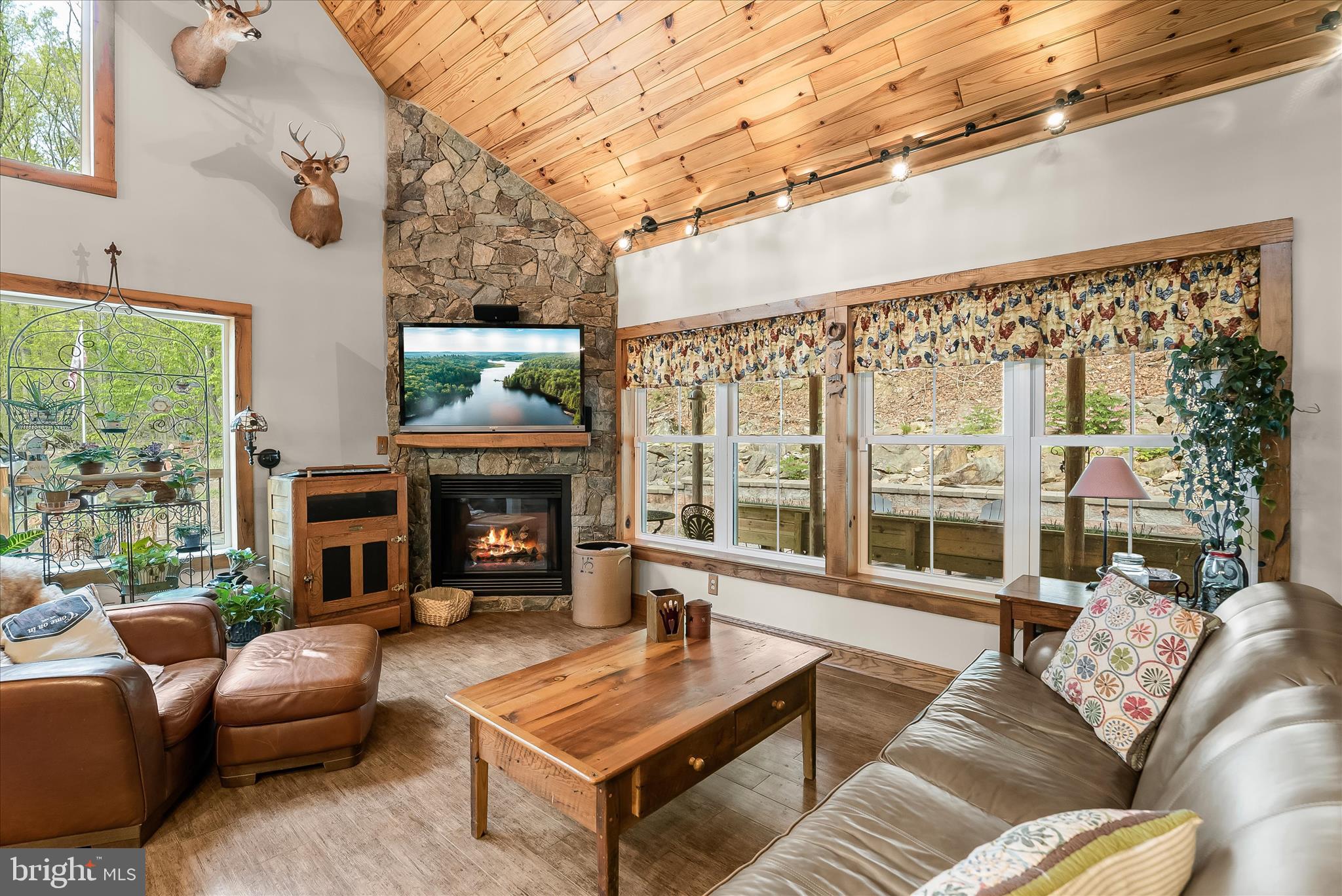 MYERSVILLE - Residential