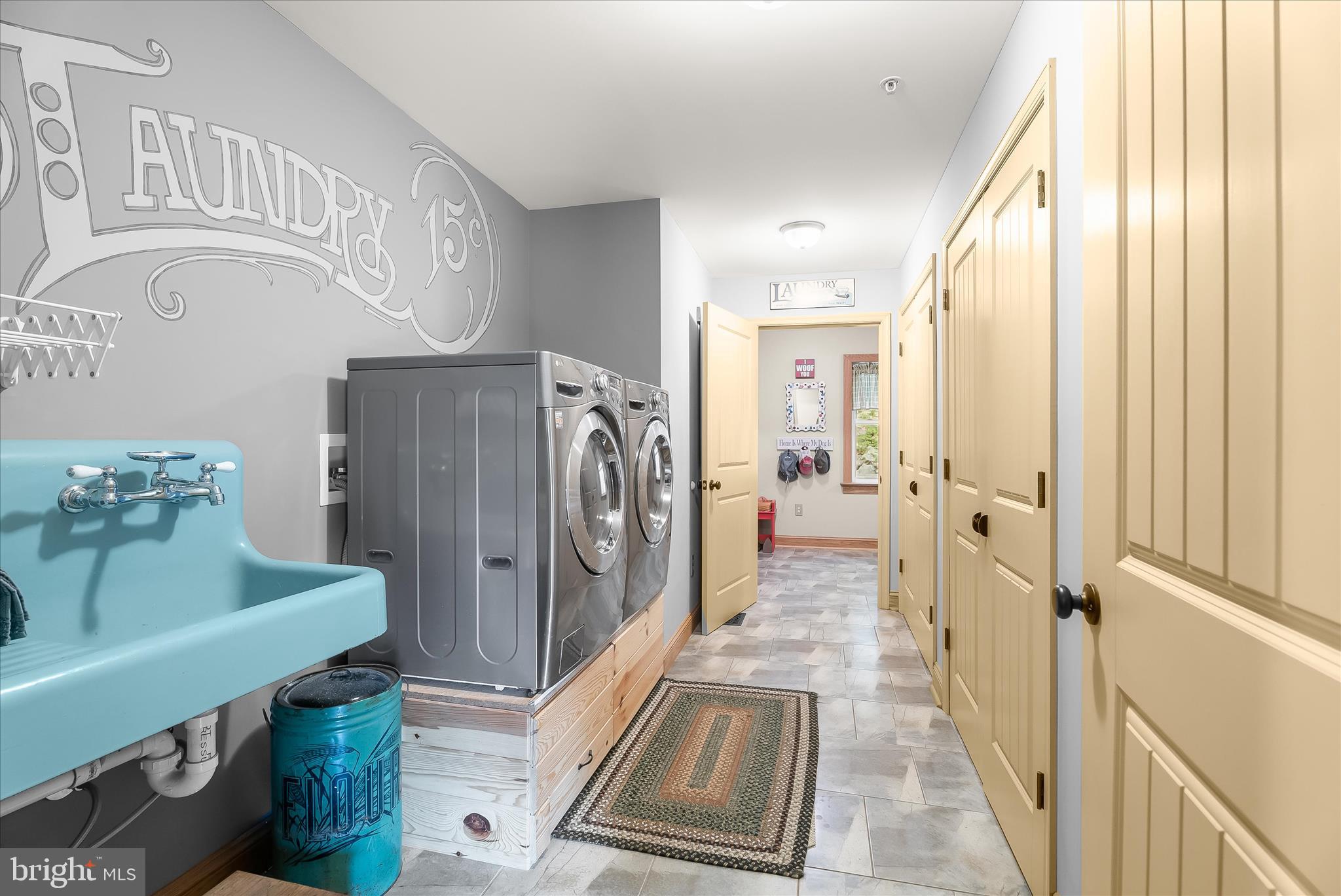 MYERSVILLE - Residential