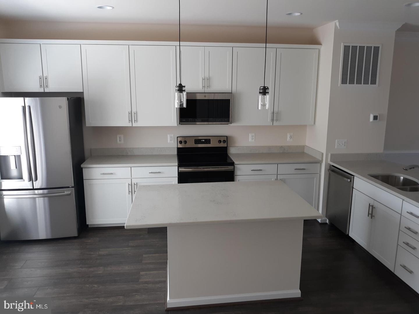 MAYFAIR - Residential