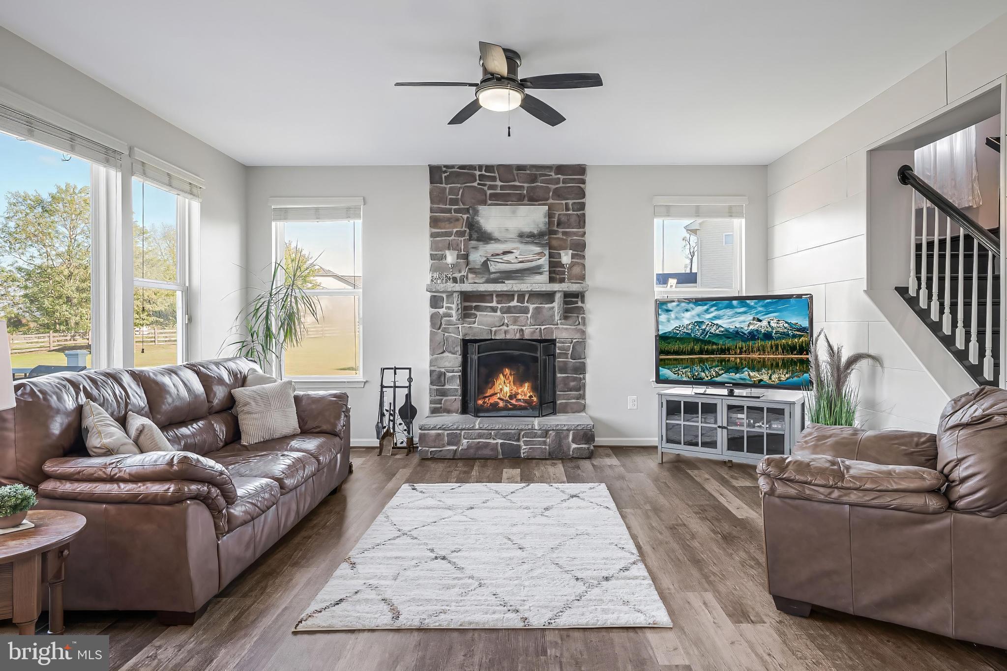 DUTCHMANS CREEK HAMLET - Residential