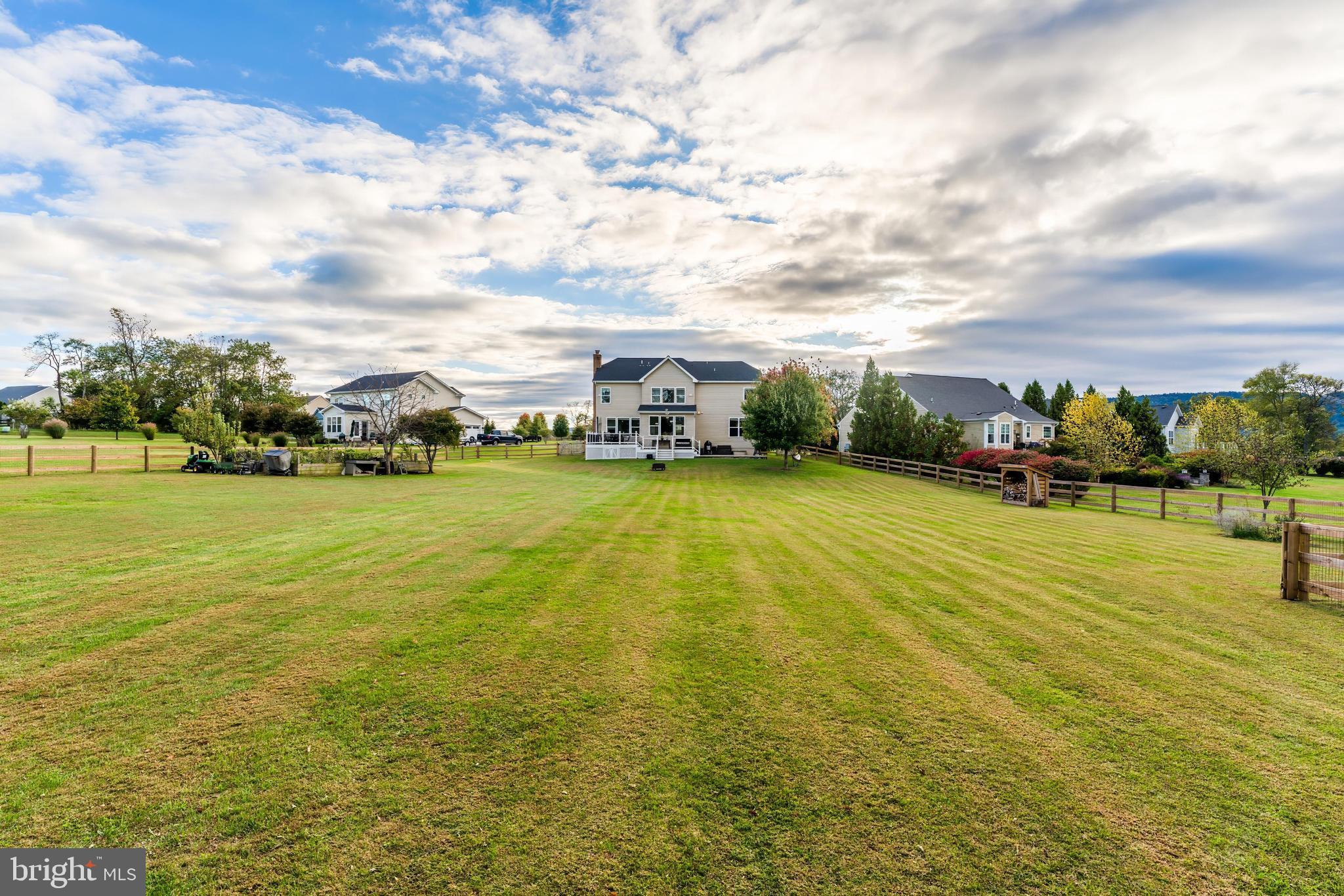 DUTCHMANS CREEK HAMLET - Residential