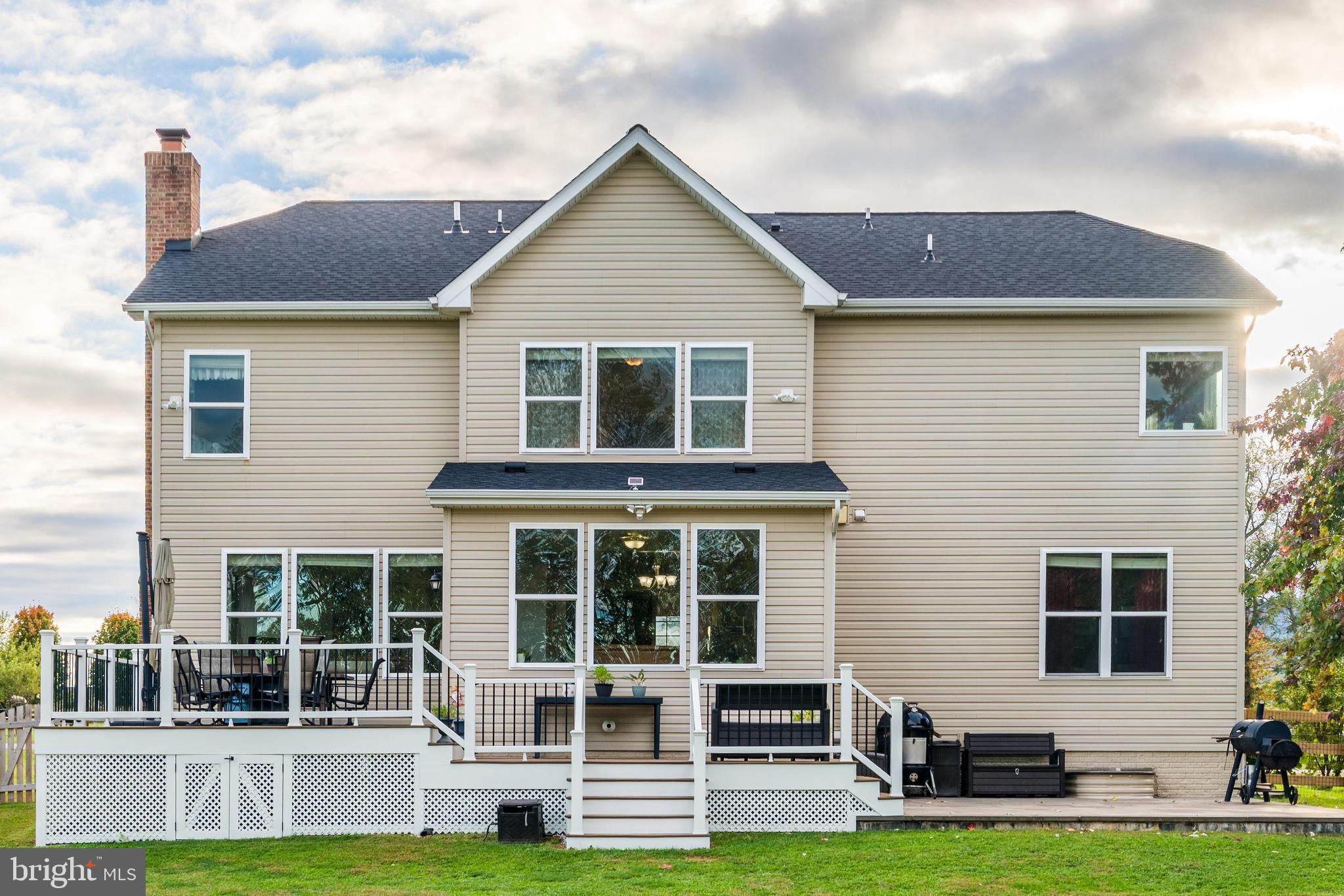 DUTCHMANS CREEK HAMLET - Residential