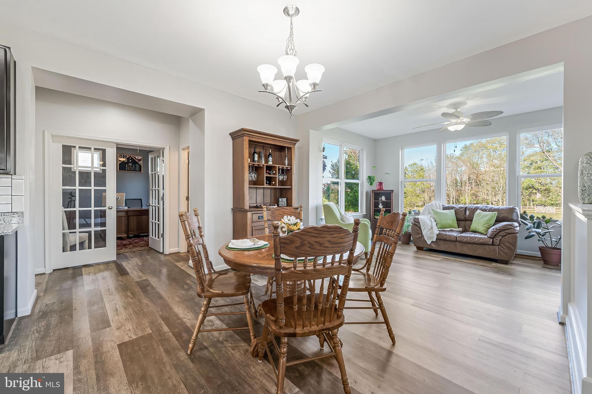 DUTCHMANS CREEK HAMLET - Residential