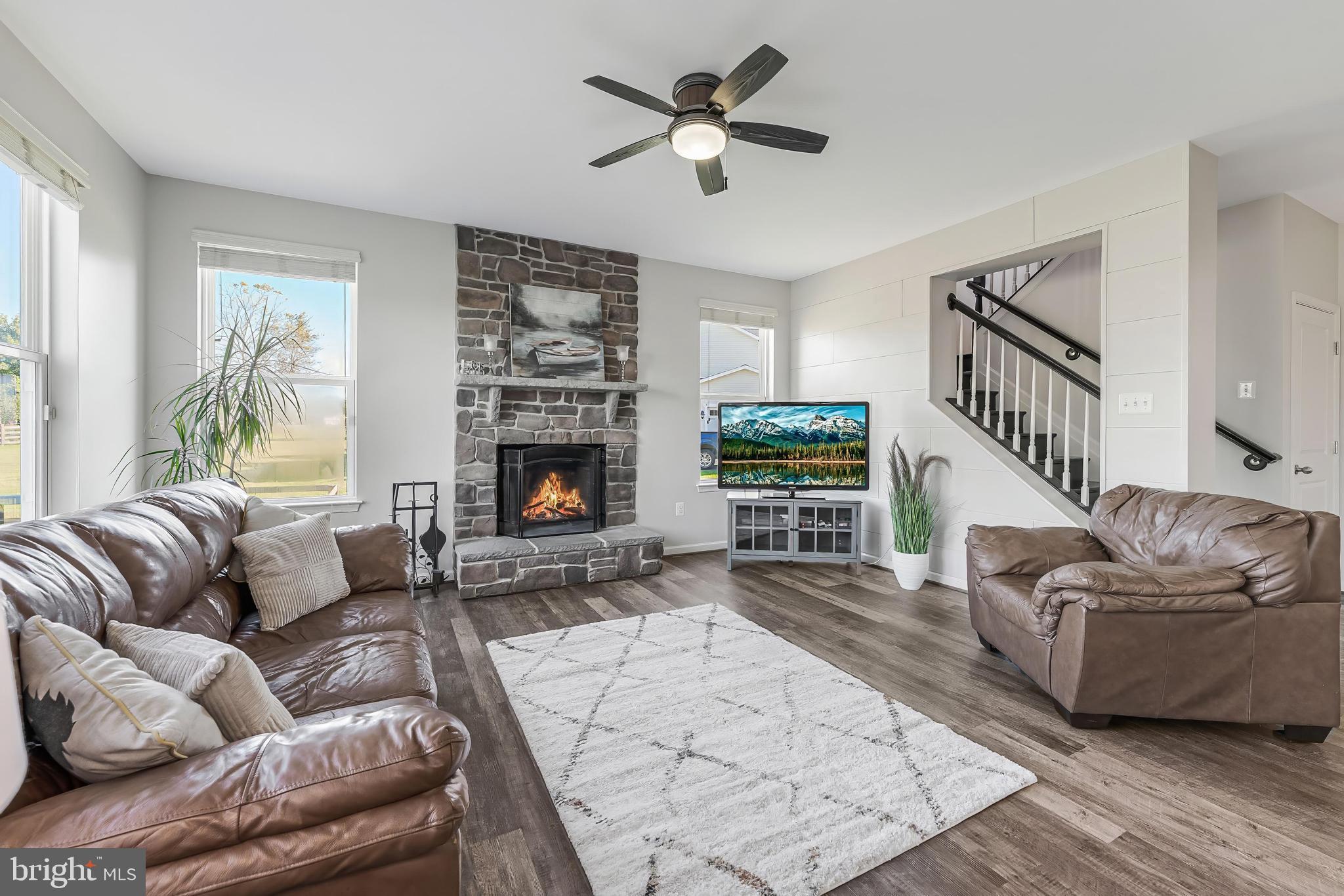 DUTCHMANS CREEK HAMLET - Residential