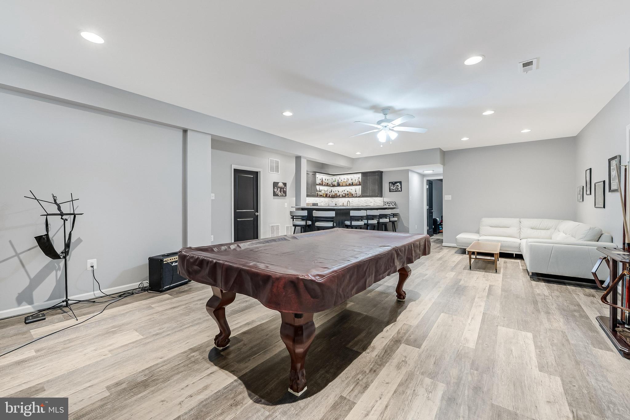 DUTCHMANS CREEK HAMLET - Residential